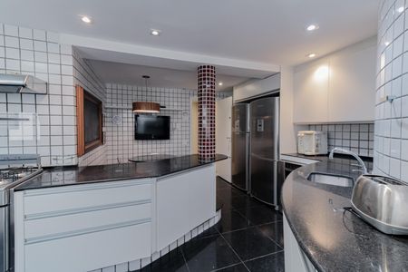 Apartamento à venda com 286m², 3 quartos e 1 vaga Apartamento à venda com 286m², 3 quartos e 1 vagaCozinha