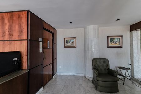 Apartamento à venda com 286m², 3 quartos e 1 vaga Apartamento à venda com 286m², 3 quartos e 1 vagaElevador