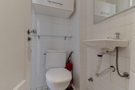 Apartamento à venda com 286m², 3 quartos e 1 vaga Apartamento à venda com 286m², 3 quartos e 1 vagaBanheiro de Serviço