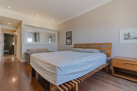 Apartamento à venda com 286m², 3 quartos e 1 vaga Apartamento à venda com 286m², 3 quartos e 1 vagaQuarto 1