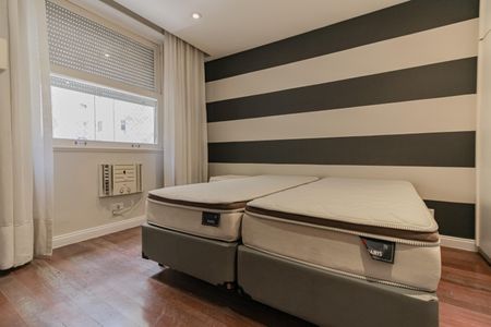 Apartamento à venda com 286m², 3 quartos e 1 vaga Apartamento à venda com 286m², 3 quartos e 1 vagaQuarto 3