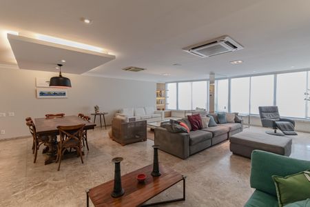 Apartamento à venda com 286m², 3 quartos e 1 vaga Apartamento à venda com 286m², 3 quartos e 1 vagaSala