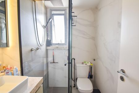 Apartamento à venda com 84m², 2 quartos e 1 vagaBanheiro da suíte