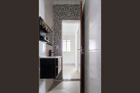 Casa à venda com 65m², 2 quartos e sem vaga Casa à venda com 65m², 2 quartos e sem vagaBanheiro