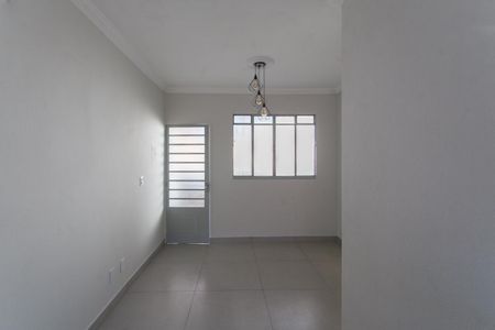 Sala de casa à venda com 2 quartos, 65m² em Venda Nova, Belo Horizonte