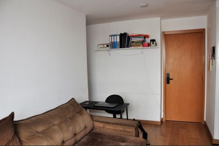 Apartamento à venda com 45m², 2 quartos e 1 vaga Apartamento à venda com 45m², 2 quartos e 1 vagaDetalhe - Sala