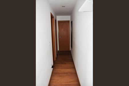 Apartamento à venda com 45m², 2 quartos e 1 vaga Apartamento à venda com 45m², 2 quartos e 1 vagaDetalhe - Corredor Quartos