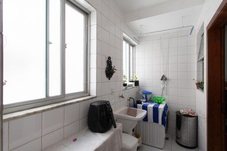 Apartamento à venda com 128m², 3 quartos e 2 vagas Apartamento à venda com 128m², 3 quartos e 2 vagasÁrea de Serviço