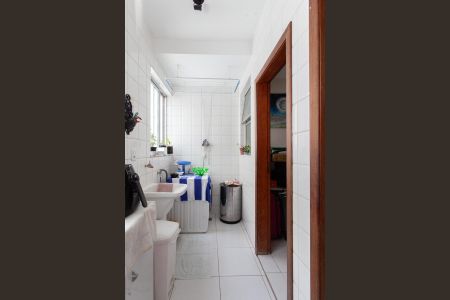 Apartamento à venda com 128m², 3 quartos e 2 vagas Apartamento à venda com 128m², 3 quartos e 2 vagasÁrea de Serviço