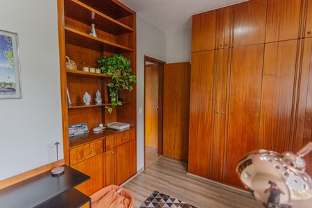 Apartamento à venda com 180m², 3 quartos e 2 vagas Apartamento à venda com 180m², 3 quartos e 2 vagasQuarto 1