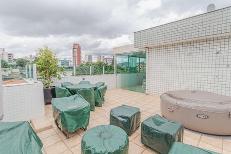 Apartamento à venda com 180m², 3 quartos e 2 vagas Apartamento à venda com 180m², 3 quartos e 2 vagasCobertura