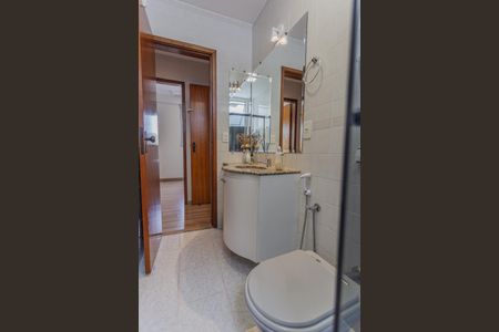 Apartamento à venda com 180m², 3 quartos e 2 vagas Apartamento à venda com 180m², 3 quartos e 2 vagasBanheiro Social