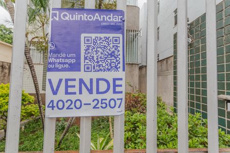 Apartamento à venda com 180m², 3 quartos e 2 vagas Apartamento à venda com 180m², 3 quartos e 2 vagasPlaquinha Instalada