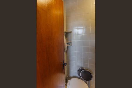 Apartamento à venda com 180m², 3 quartos e 2 vagas Apartamento à venda com 180m², 3 quartos e 2 vagasBanheiro de serviço