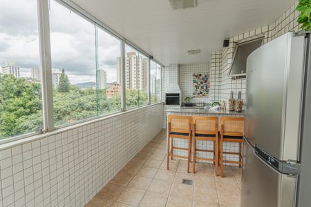 Apartamento à venda com 180m², 3 quartos e 2 vagas Apartamento à venda com 180m², 3 quartos e 2 vagasCobertura