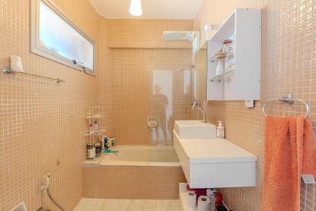 Banheiro de apartamento para alugar com 1 quarto, 47m² em Bela Vista, São Paulo