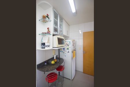 Apartamento à venda com 78m², 2 quartos e 2 vagasCozinha e Área de Serviço