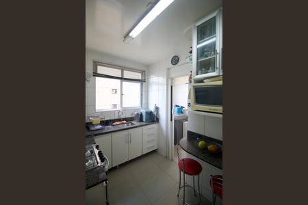 Apartamento à venda com 78m², 2 quartos e 2 vagasCozinha e Área de Serviço