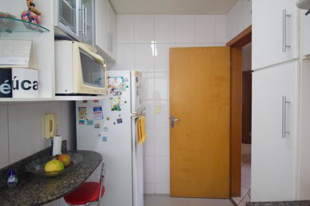 Apartamento à venda com 78m², 2 quartos e 2 vagasCozinha e Área de Serviço