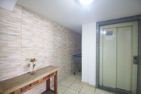Apartamento à venda com 78m², 2 quartos e 2 vagasHall de Entrada