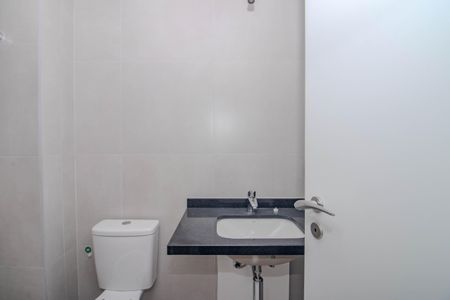 Apartamento à venda com 65m², 2 quartos e 1 vaga Apartamento à venda com 65m², 2 quartos e 1 vagaBanheiro Social