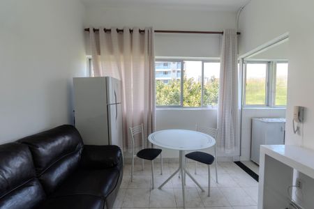 Sala de kitnet/studio para alugar com 1 quarto, 32m² em República, São Paulo