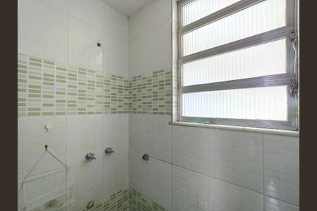 Apartamento à venda com 50m², 2 quartos e sem vaga Apartamento à venda com 50m², 2 quartos e sem vagaBanheiro Corredor