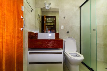 Apartamento à venda com 129m², 3 quartos e 4 vagasBanheiro da Suíte