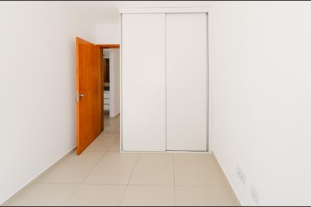Quarto 1 de apartamento para alugar com 2 quartos, 55m² em Castelo, Belo Horizonte