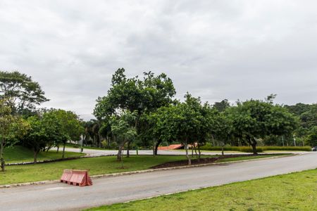 Casa de condomínio para alugar com 370m², 4 quartos e 6 vagasVista