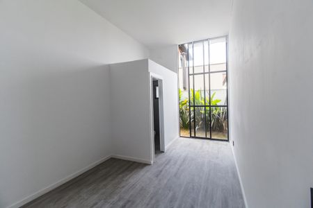 Casa de condomínio para alugar com 370m², 4 quartos e 6 vagasSuíte 2