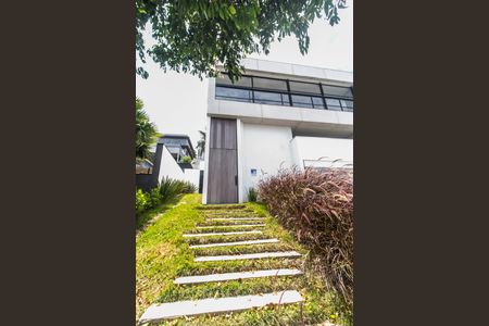 Casa de condomínio para alugar com 370m², 4 quartos e 6 vagasVista da Rua