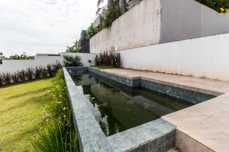 Casa de condomínio para alugar com 370m², 4 quartos e 6 vagasPiscina