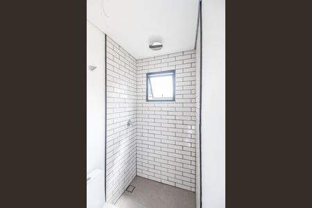 Casa de condomínio para alugar com 370m², 4 quartos e 6 vagasBanheiro