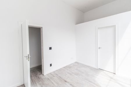 Casa de condomínio para alugar com 370m², 4 quartos e 6 vagasSuíte 3