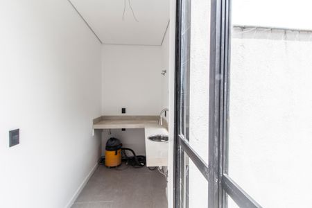 Casa de condomínio para alugar com 370m², 4 quartos e 6 vagasÁrea de Serviço