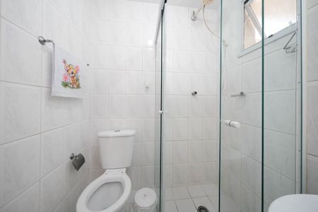 Banheiro de apartamento para alugar com 3 quartos, 65m² em Vila Araguaia, São Paulo