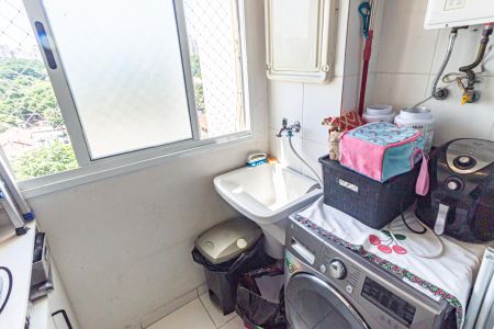 Apartamento à venda com 64m², 2 quartos e 1 vagaÁrea de Serviço