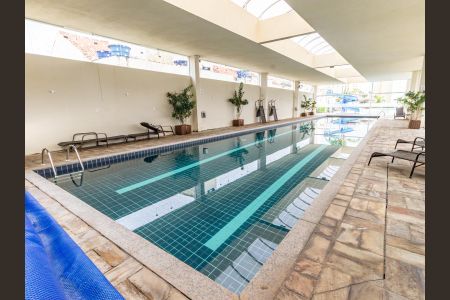Apartamento à venda com 64m², 2 quartos e 1 vagaÁrea comum - Piscina