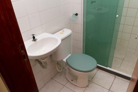 Apartamento para alugar com 48m², 2 quartos e 1 vaga Apartamento para alugar com 48m², 2 quartos e 1 vagaBanheiro