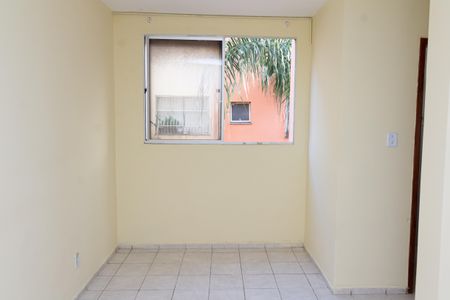 Sala de apartamento para alugar com 2 quartos, 48m² em Paciência, Rio de Janeiro