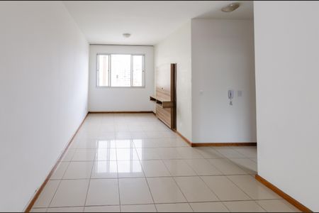 Sala de apartamento para alugar com 3 quartos, 90m² em Buritis, Belo Horizonte