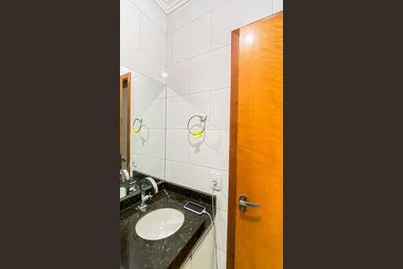 Casa de condomínio para alugar com 73m², 2 quartos e 2 vagasBanheiro da Suíte 2