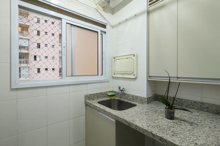 Apartamento à venda com 65m², 2 quartos e 1 vagaÁrea de Serviço
