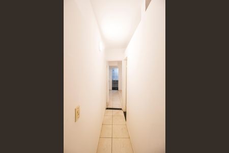 Entrada de casa para alugar com 2 quartos, 80m² em Vila Veloso, Carapicuíba