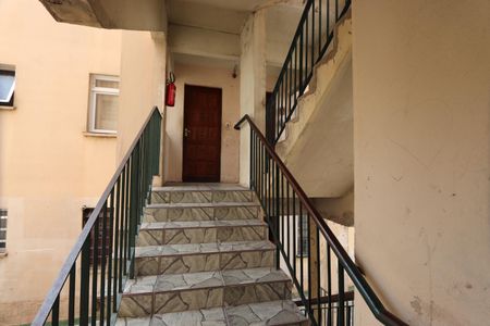 Apartamento à venda com 42m², 2 quartos e sem vagaEscadas