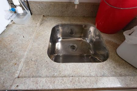 Apartamento à venda com 69m², 3 quartos e 1 vagaÁrea de serviço 