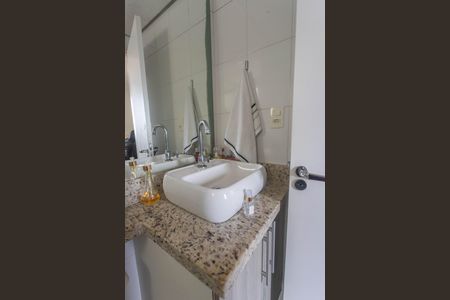 Apartamento à venda com 69m², 3 quartos e 1 vagaBanheiro da suíte 