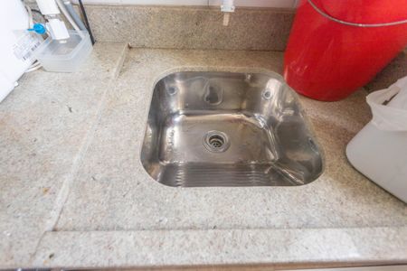 Apartamento à venda com 69m², 3 quartos e 1 vagaÁrea de serviço 