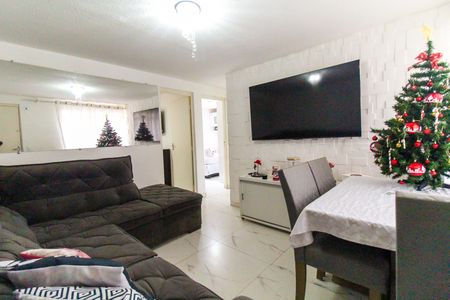 Sala de apartamento para alugar com 2 quartos, 50m² em Conjunto Residencial José Bonifácio, São Paulo